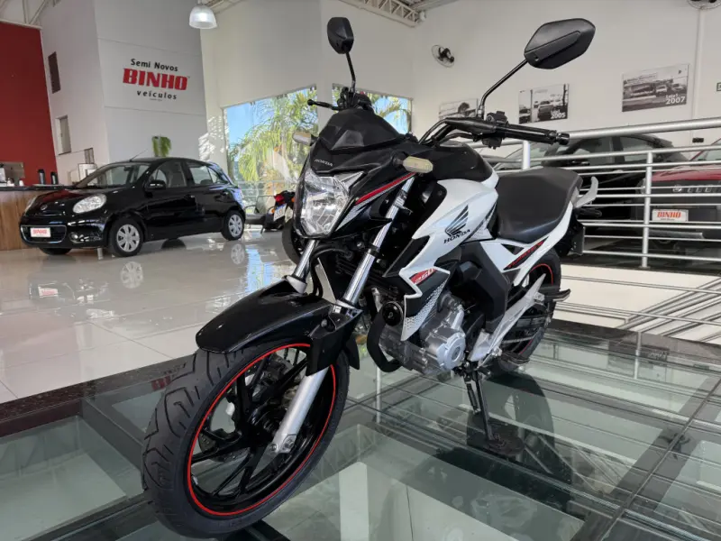CB 250 F Twister - Foto