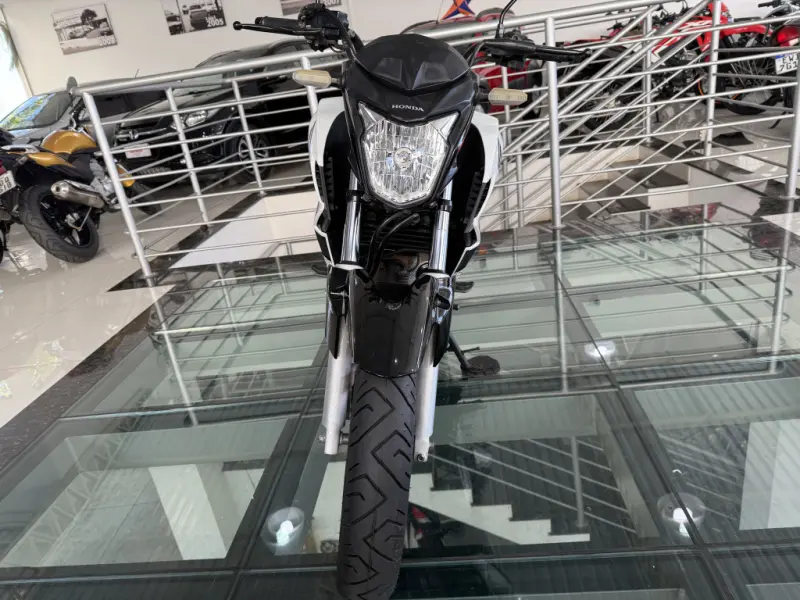 CB 250 F Twister - Foto