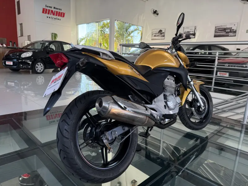 CB 300 R - Foto