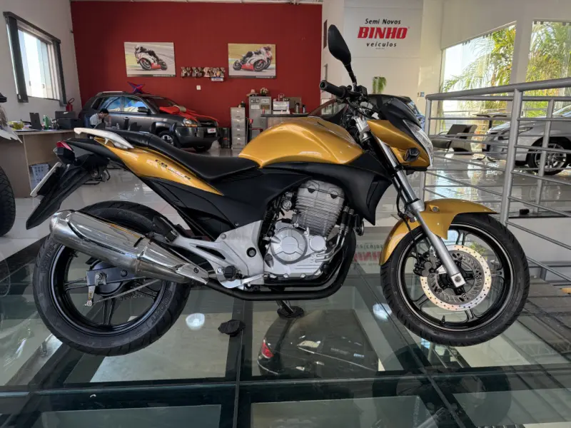 CB 300 R - Foto