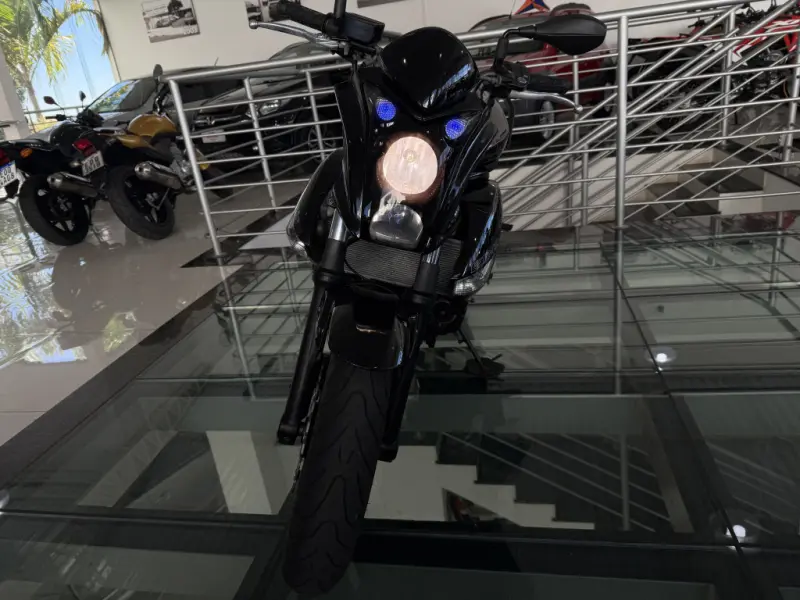 ER-6N 650 - Foto