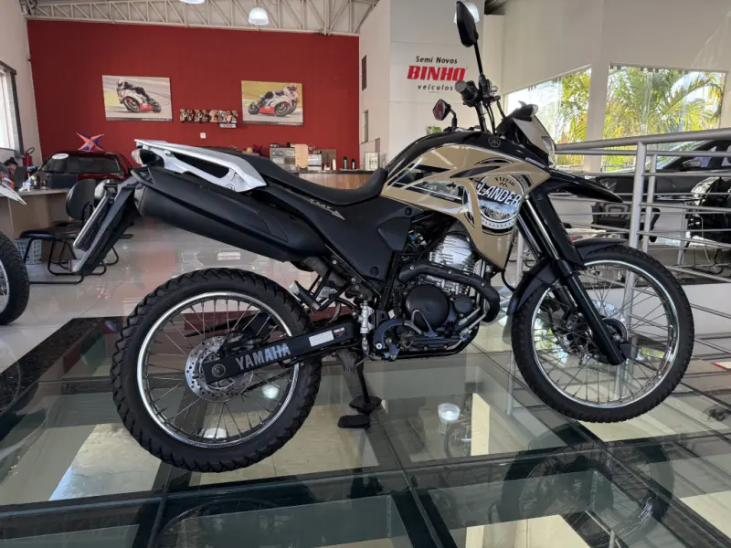 XTZ 250 - Foto