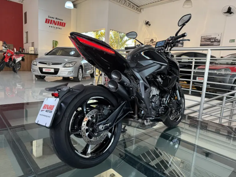 R 350 - Foto
