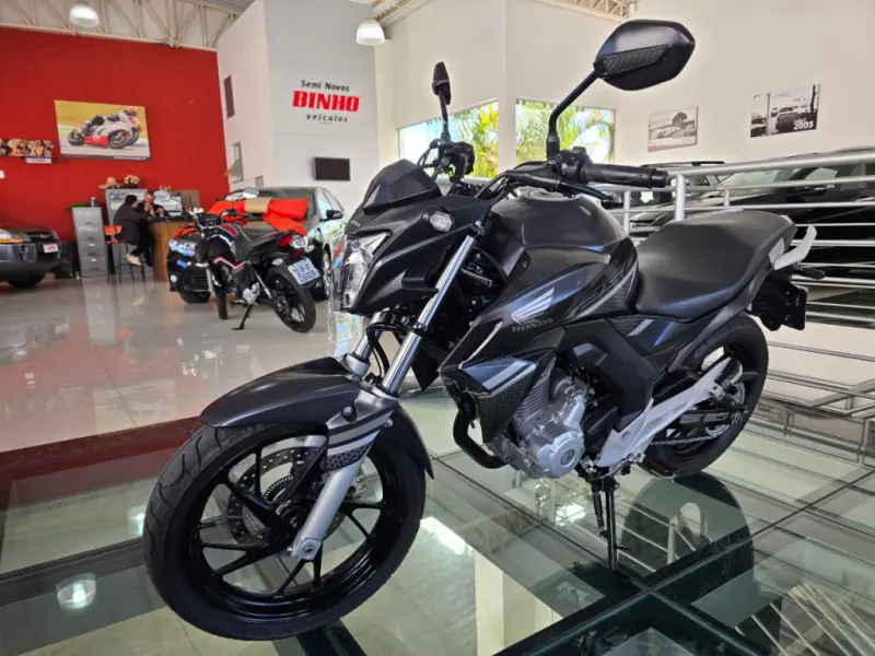 CB 250 F Twister - Foto