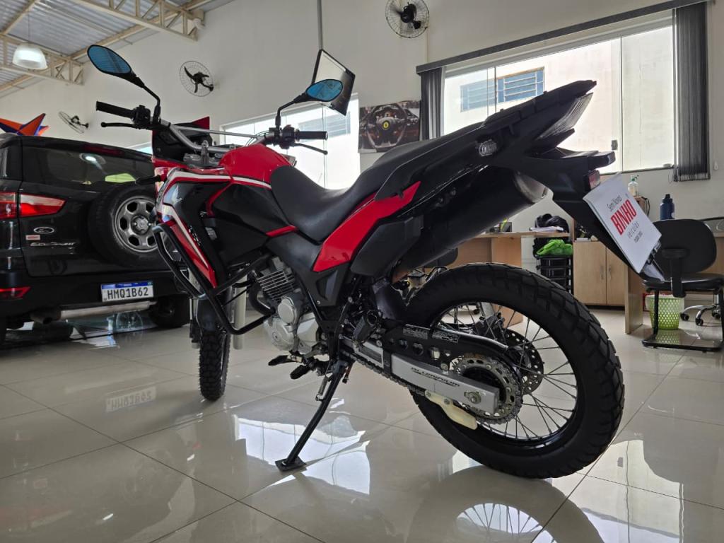 XRE 300 - Foto